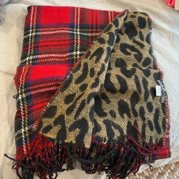 Reversible scarf plaid and leopard print - Picture 1 of 5